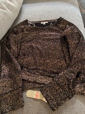 GB Glitter Long Sleeve Top in Black and Gold with cuffed sleeves/banded bottom